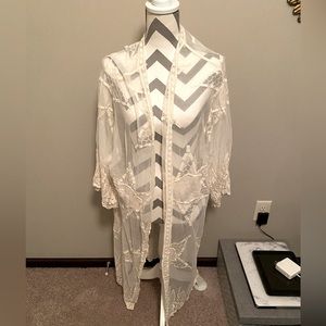 Stylestalker Lace Kimono Cardigan Robe BNWT
